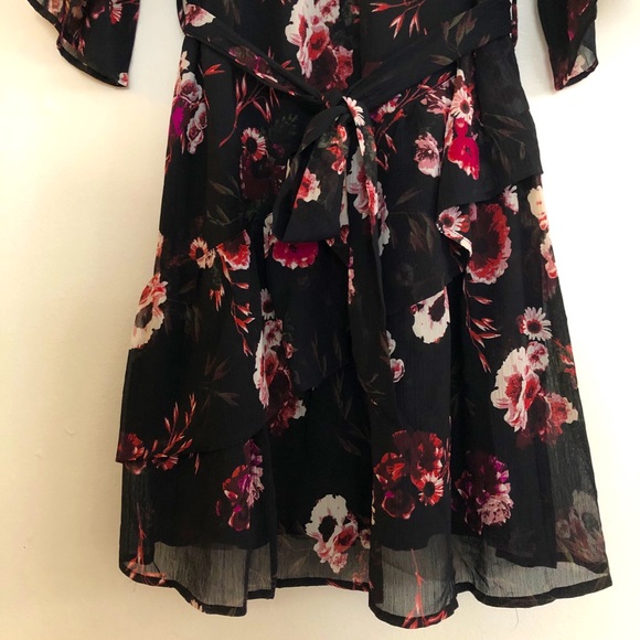 Floral Dress 💐 - Picture 5 of 5